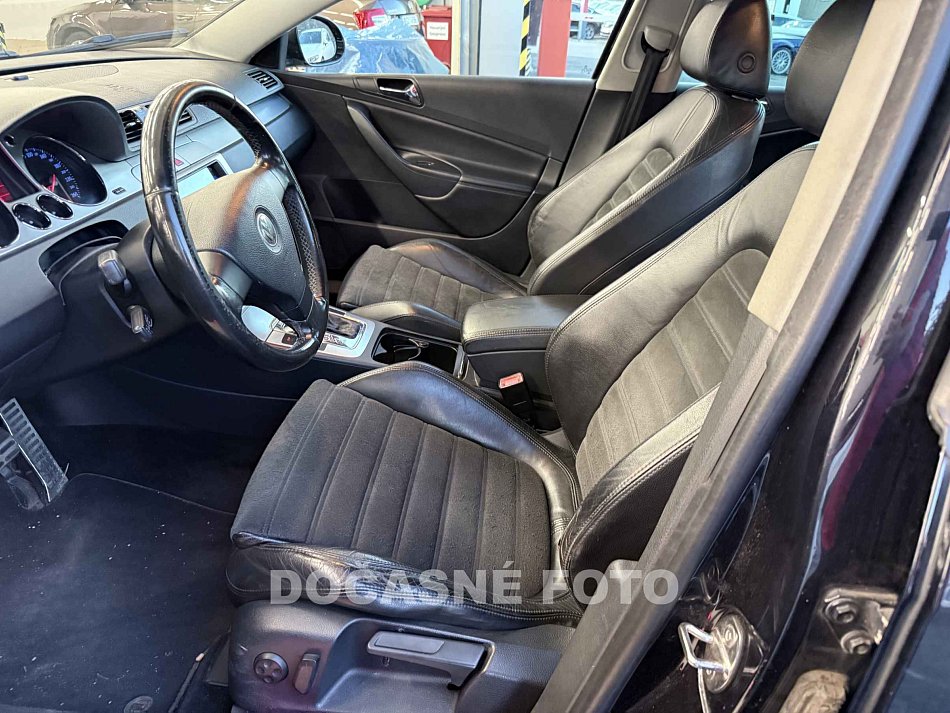 Volkswagen Passat 3.2FSi 