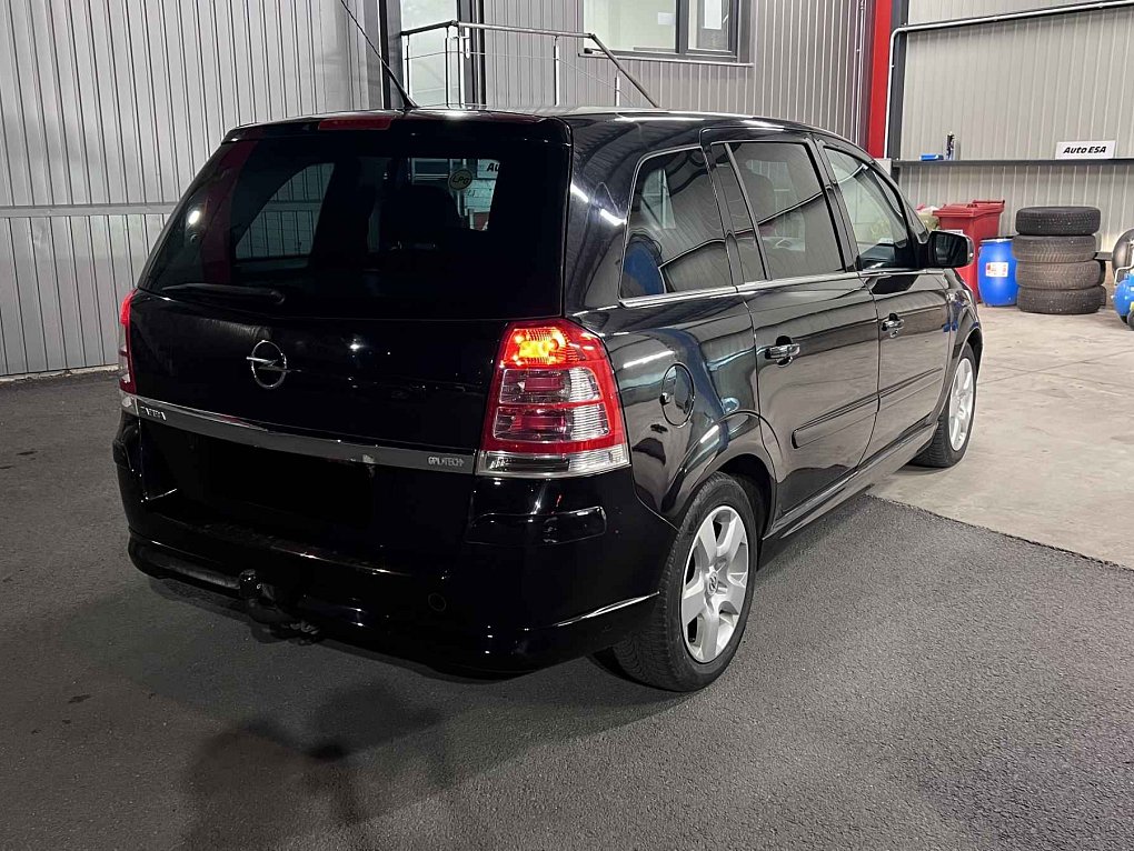 Opel Zafira 1.8 i 