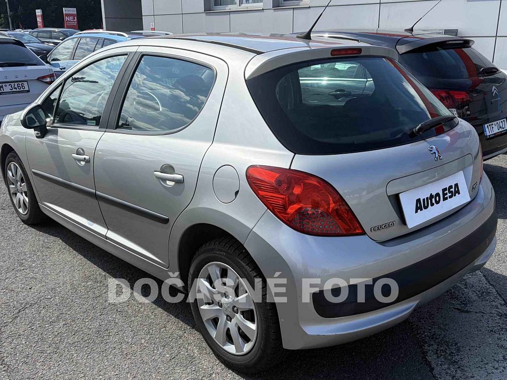 Peugeot 207 1.4i 