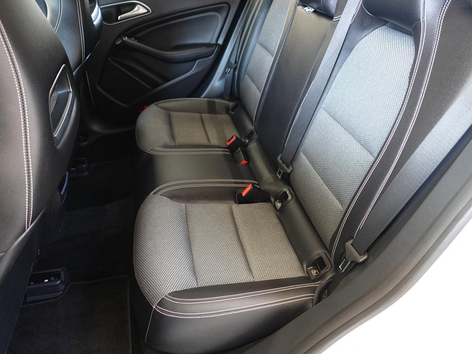 Mercedes-Benz CLA 2.2 CDi 