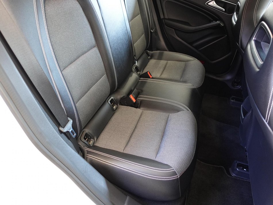 Mercedes-Benz CLA 2.2 CDi 