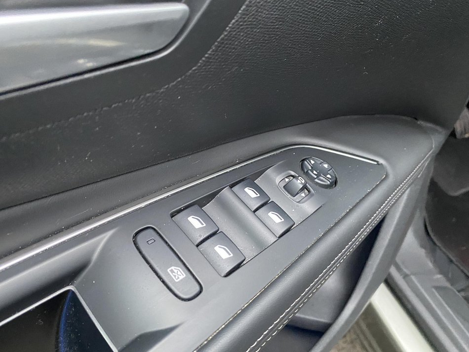 Peugeot 5008 1.2PT Allure