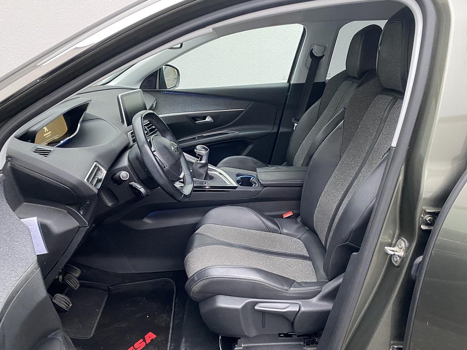 Peugeot 5008 1.2PT Allure