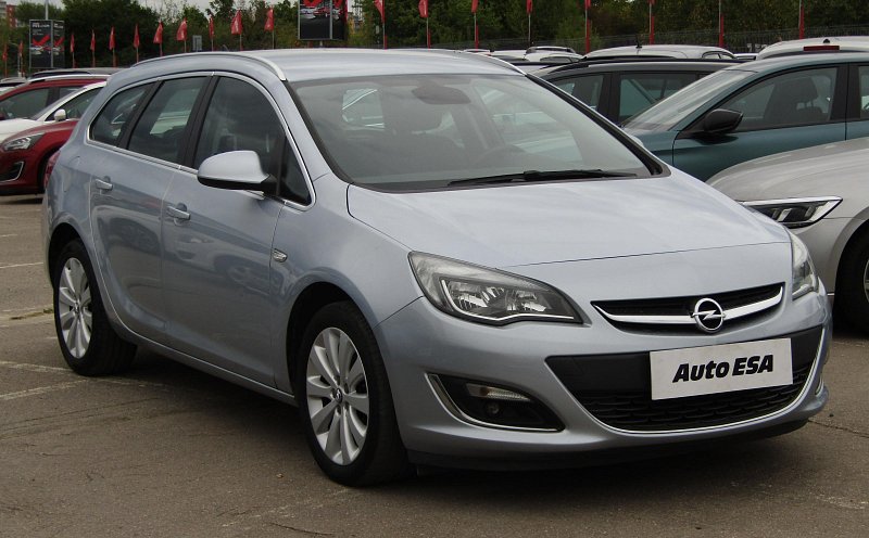 Opel Astra 1.4 T Cosmo