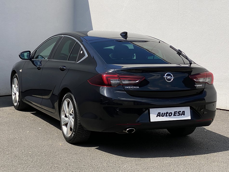 Opel Insignia 2.0 CDTi 