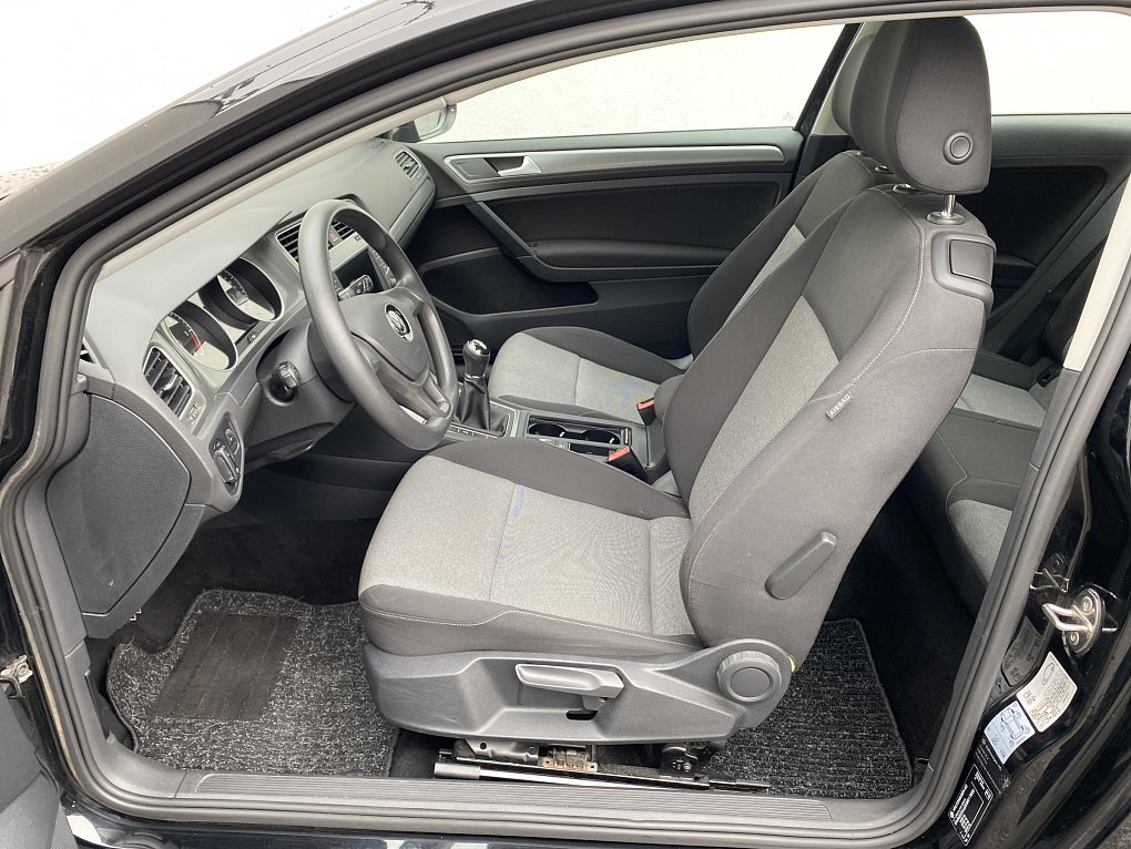 Volkswagen Golf 1.6 TDi Trendline