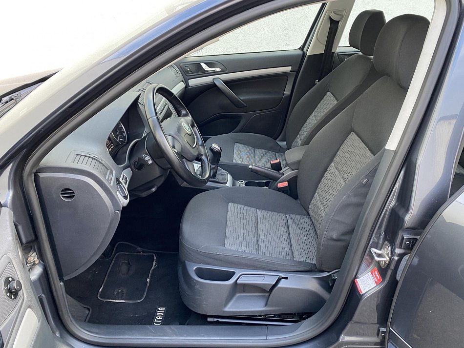 Škoda Octavia II 1.6 TDi Ambition
