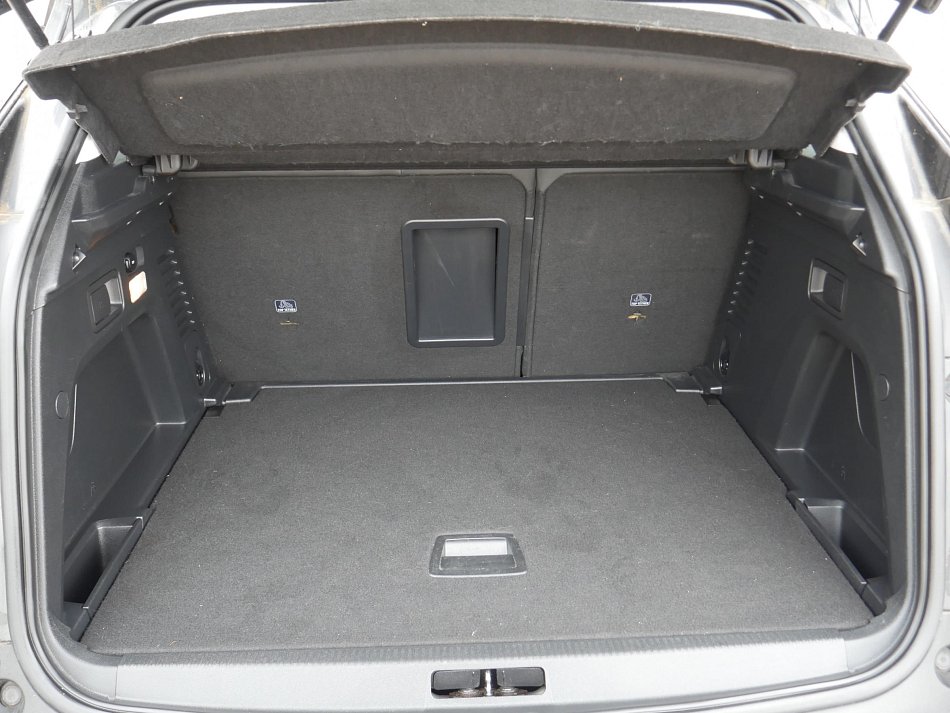 Peugeot 3008 1.2PT Allure