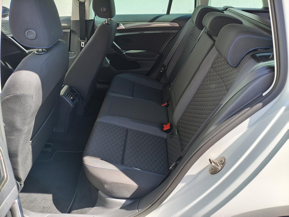 Volkswagen Golf 1.6TDi Join