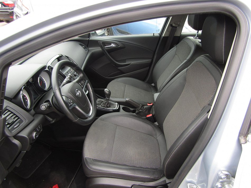 Opel Astra 1.4 T Cosmo