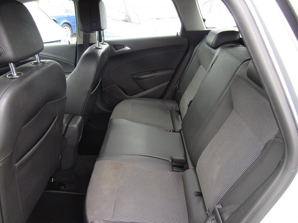 Opel Astra 1.4 T Cosmo