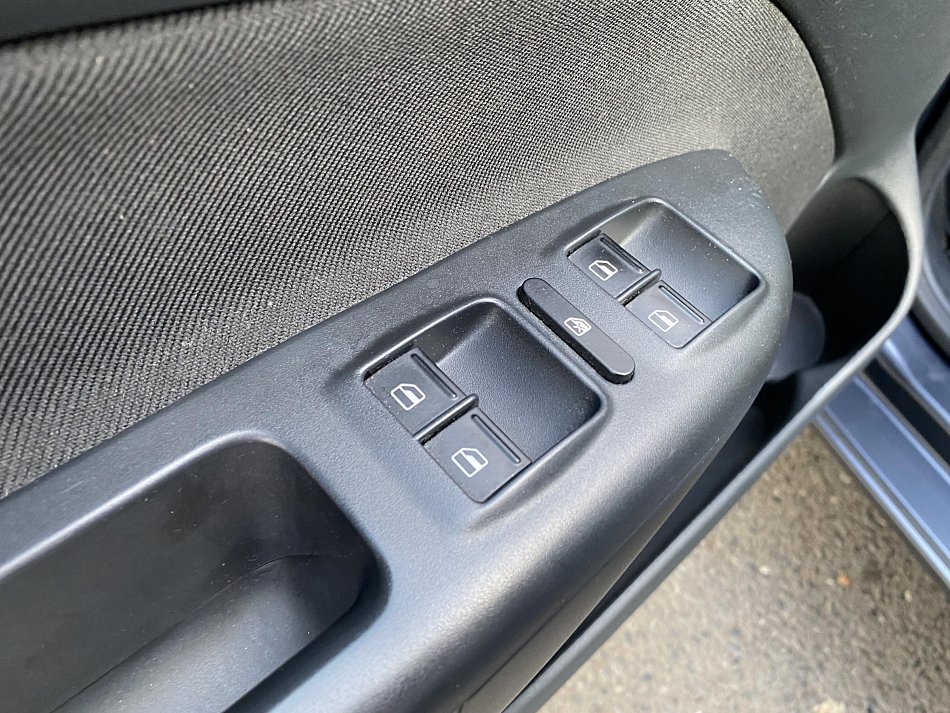 Škoda Octavia II 1.6 TDi Ambition