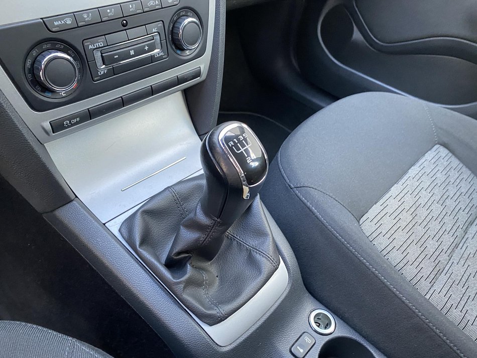 Škoda Octavia II 1.6 TDi Ambition