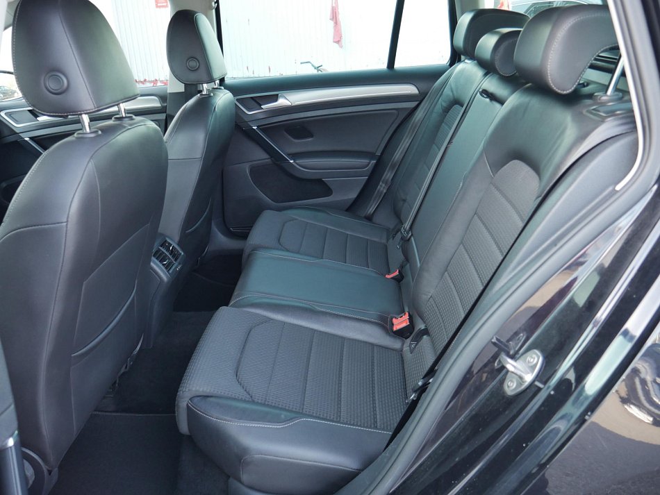 Volkswagen Golf 1.4 TSi 