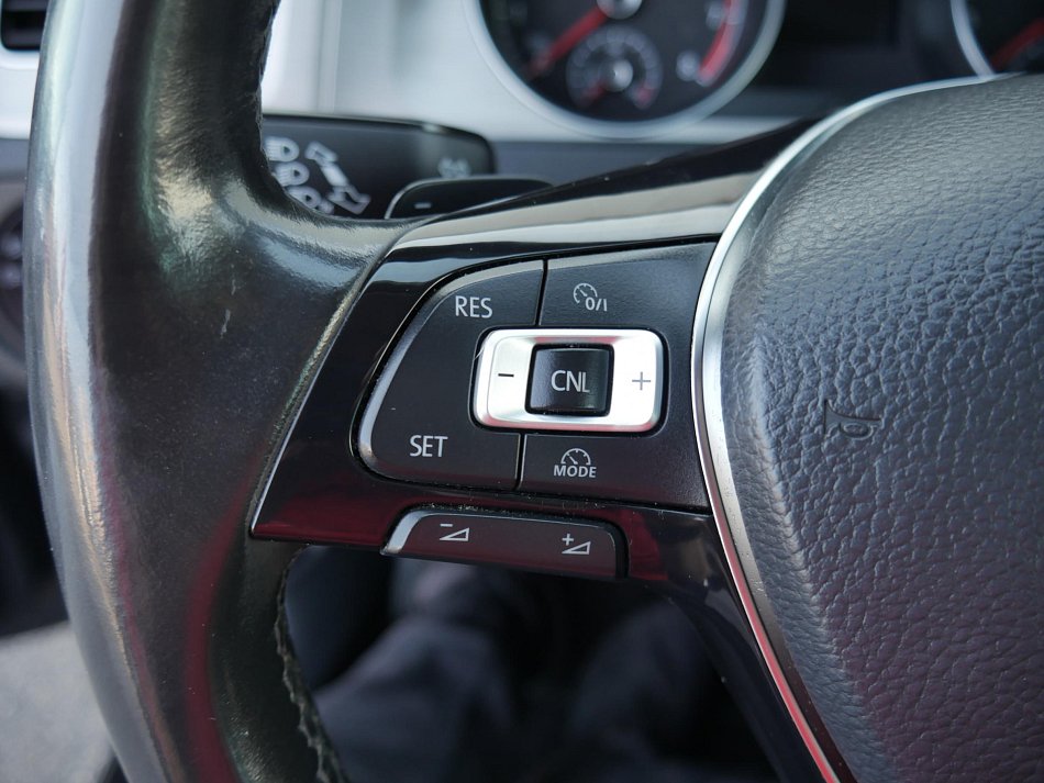 Volkswagen Golf 1.4 TSi 