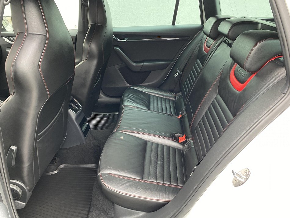 Škoda Octavia III 2.0 TDi RS