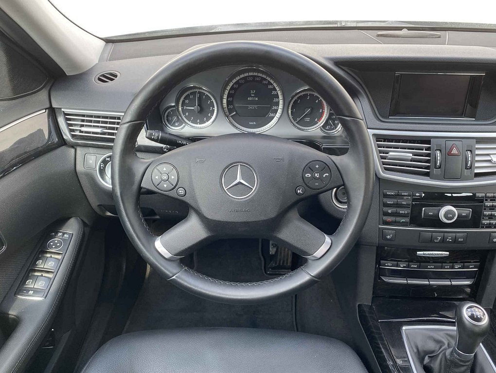Mercedes-Benz Třída E 2.2 CDi Avantgarde E200