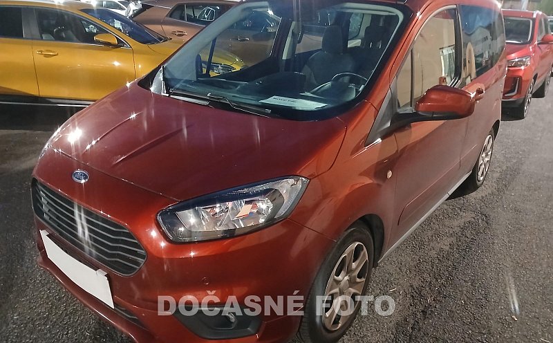 Ford Tourneo Courier 1.0i 
