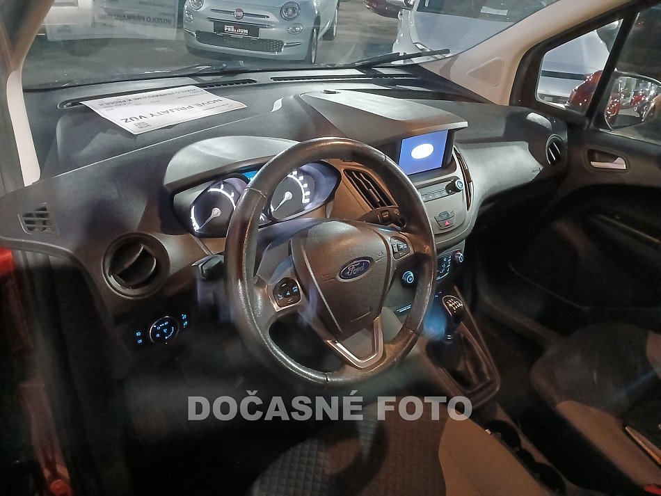 Ford Tourneo Courier 1.0i 