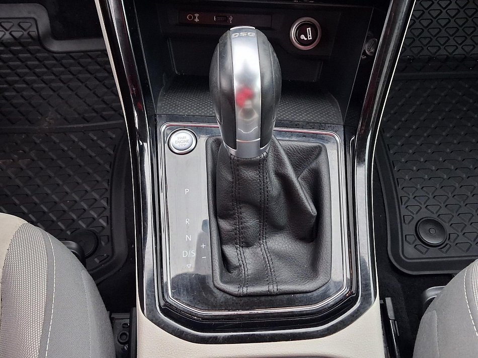 Volkswagen Touran 2.0 TDi 