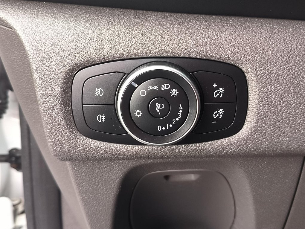 Ford Transit Custom 2.0TDCi Trend L2H1 5 míst