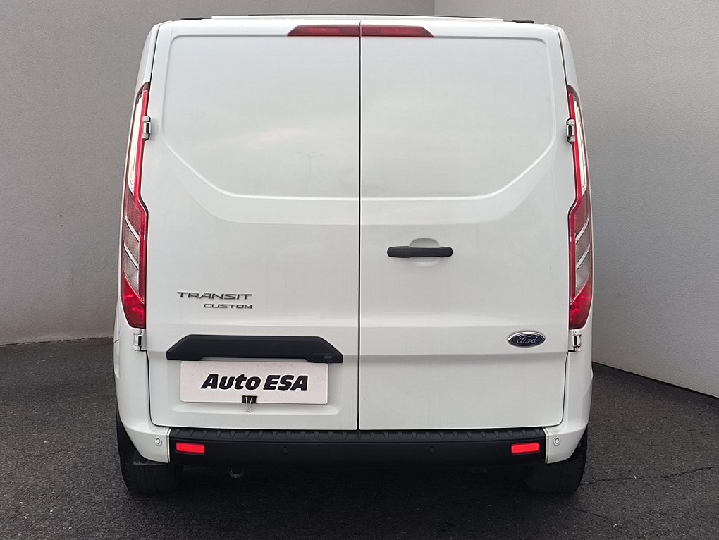 Ford Transit Custom 2.0TDCi Trend L2H1 5 míst