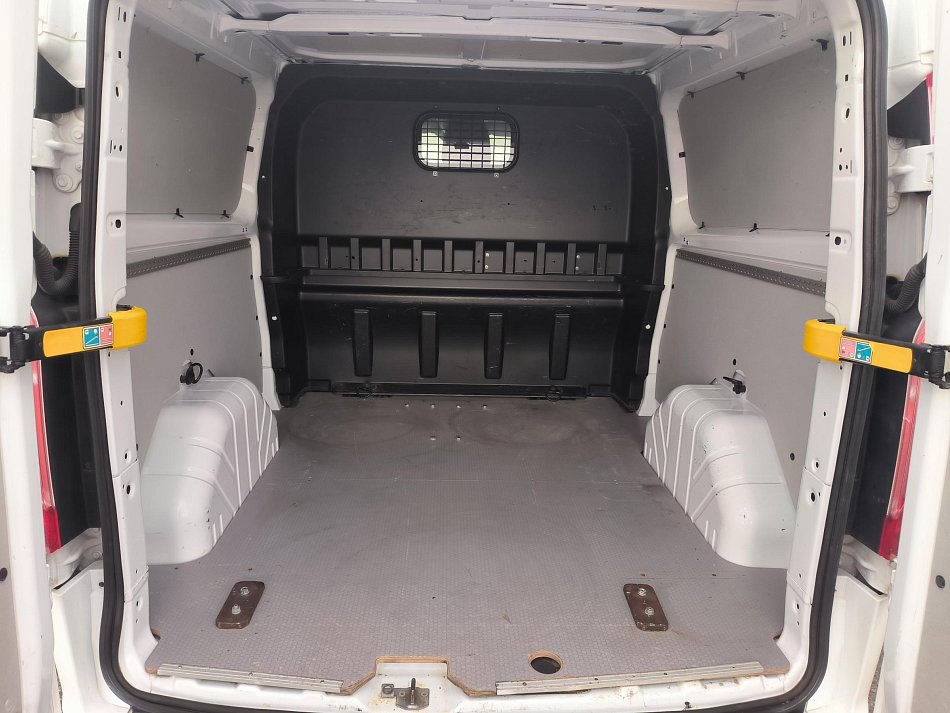 Ford Transit Custom 2.0TDCi Trend L2H1 5 míst