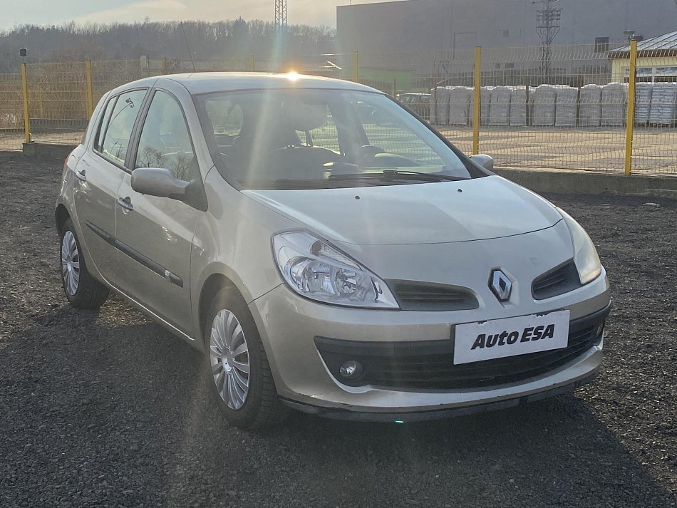 Renault Clio 1.6 i 