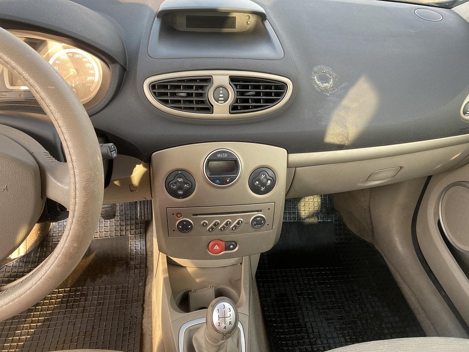 Renault Clio 1.6 i 
