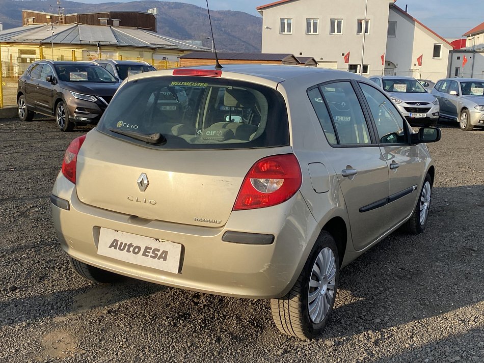 Renault Clio 1.6 i 