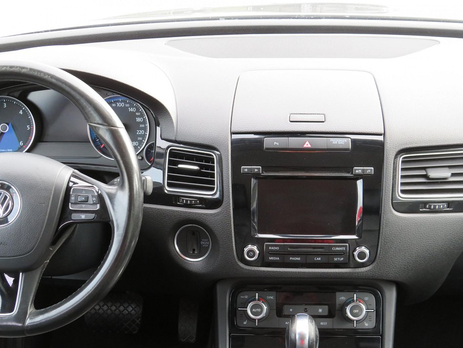 Volkswagen Touareg 3.0 TDi 