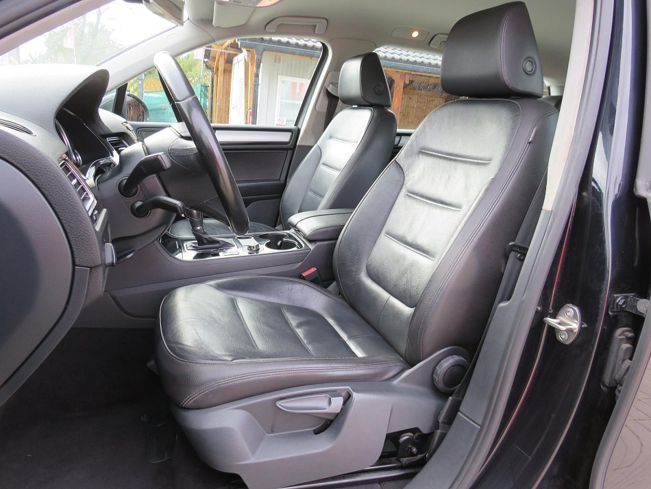 Volkswagen Touareg 3.0 TDi 