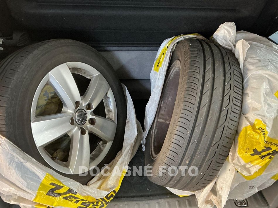 Volkswagen Caddy 1.6i Team MAXi 7míst