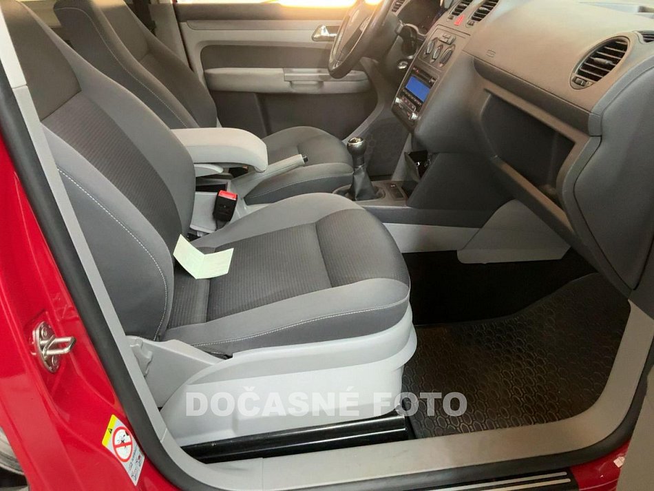 Volkswagen Caddy 1.6i Team MAXi 7míst