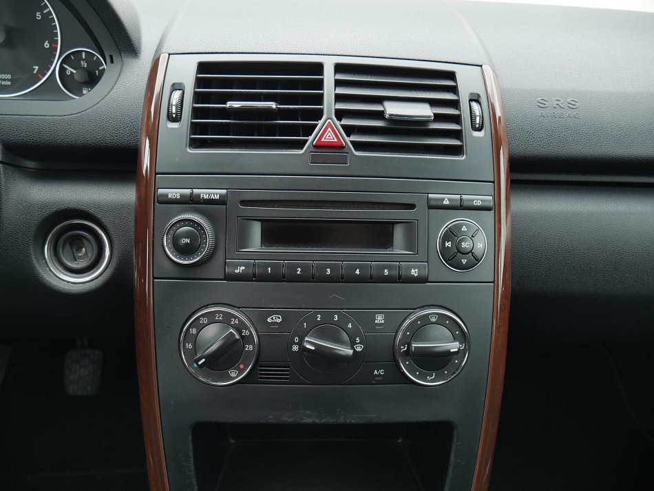 Mercedes-Benz Třída A 1.4i 
