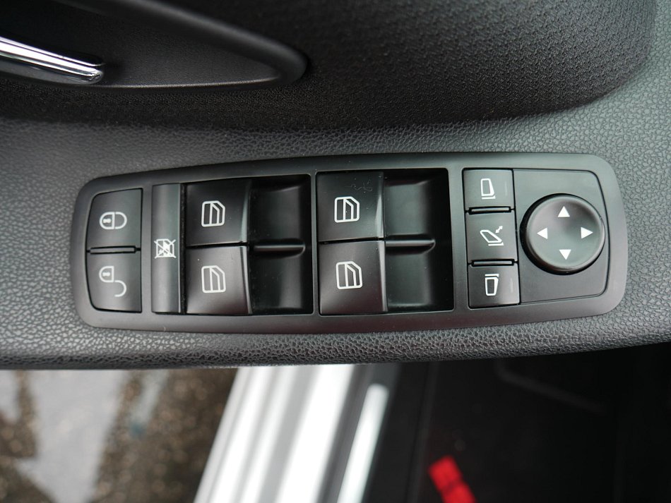 Mercedes-Benz Třída A 1.4i 