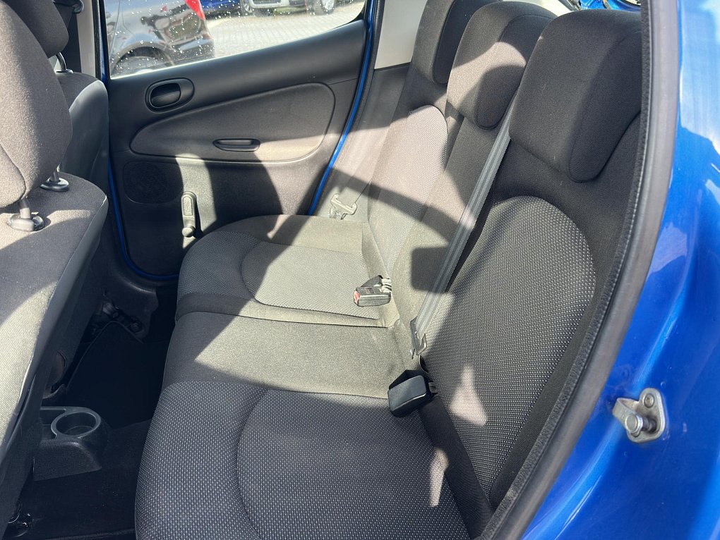 Peugeot 206 1.1i 