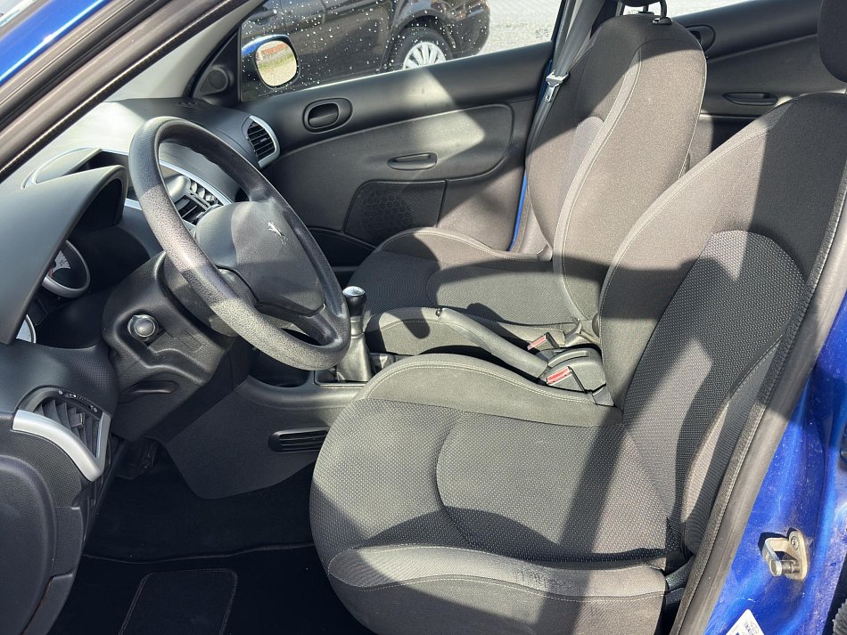 Peugeot 206 1.1i 