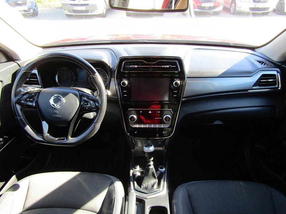 SsangYong Tivoli 1.5i 