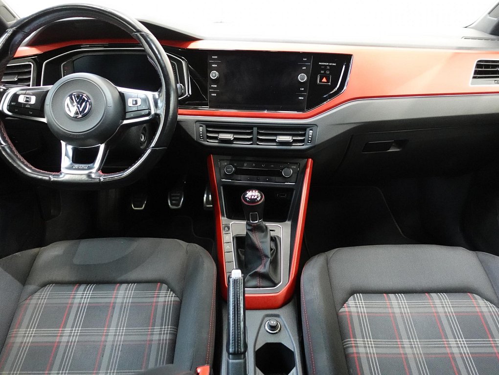 Volkswagen Polo 2.0TFSi 