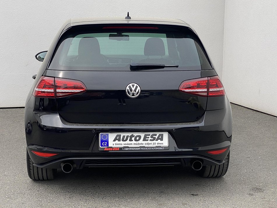 Volkswagen Golf 2.0 TSi GTi