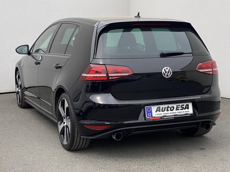 Volkswagen Golf 2.0 TSi GTi