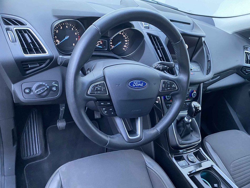 Ford Kuga 1.5 EB Titanium
