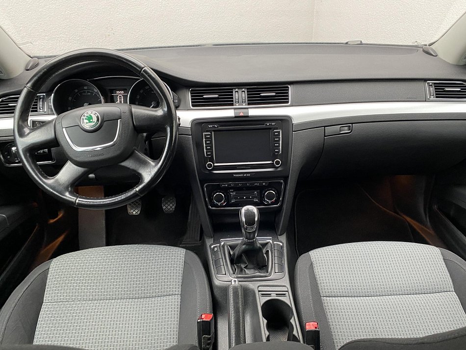 Škoda Superb II 1.4 i Ambiente