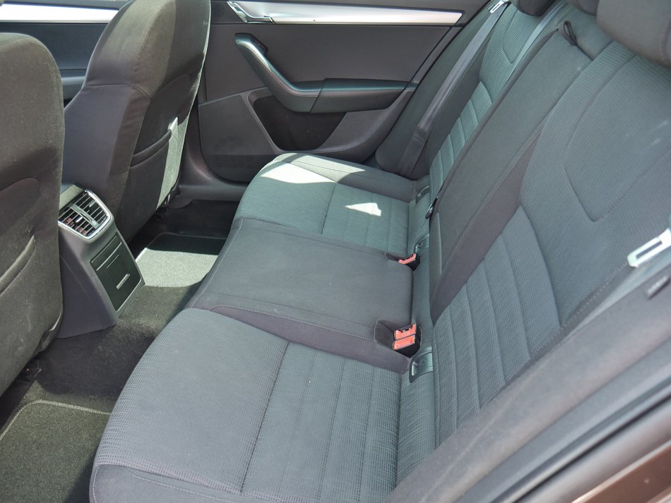 Škoda Octavia III 2.0TDi Elegance 4x4