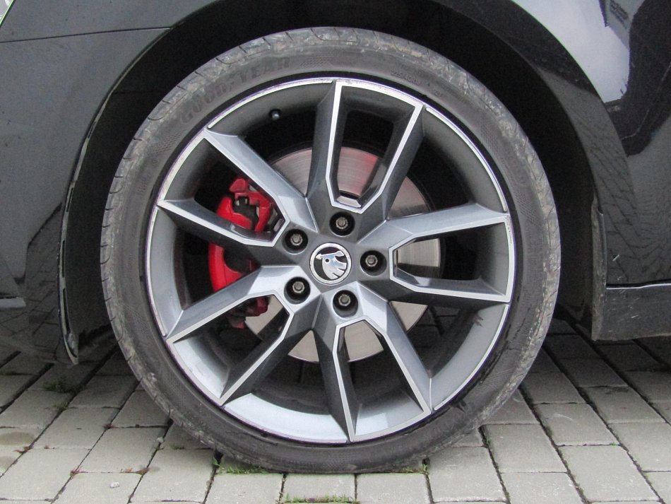 Škoda Octavia III 2.0TDi RS