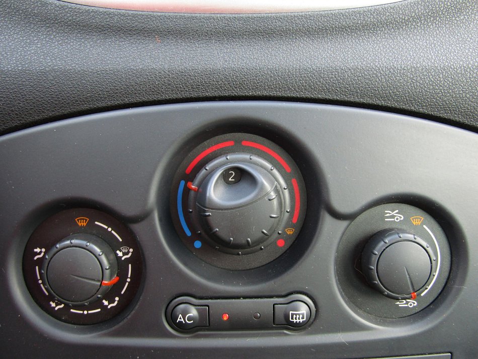 Renault Clio 1.2i 