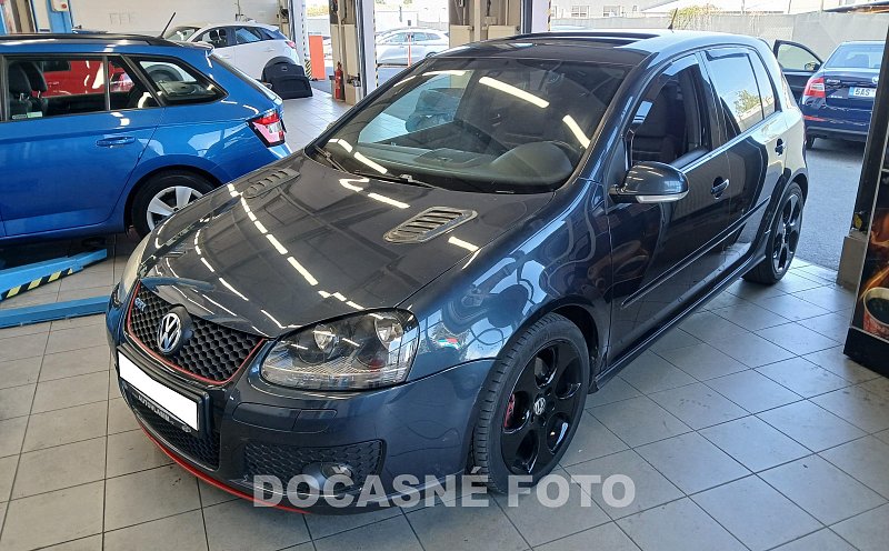 Volkswagen Golf 2.0 TSi 