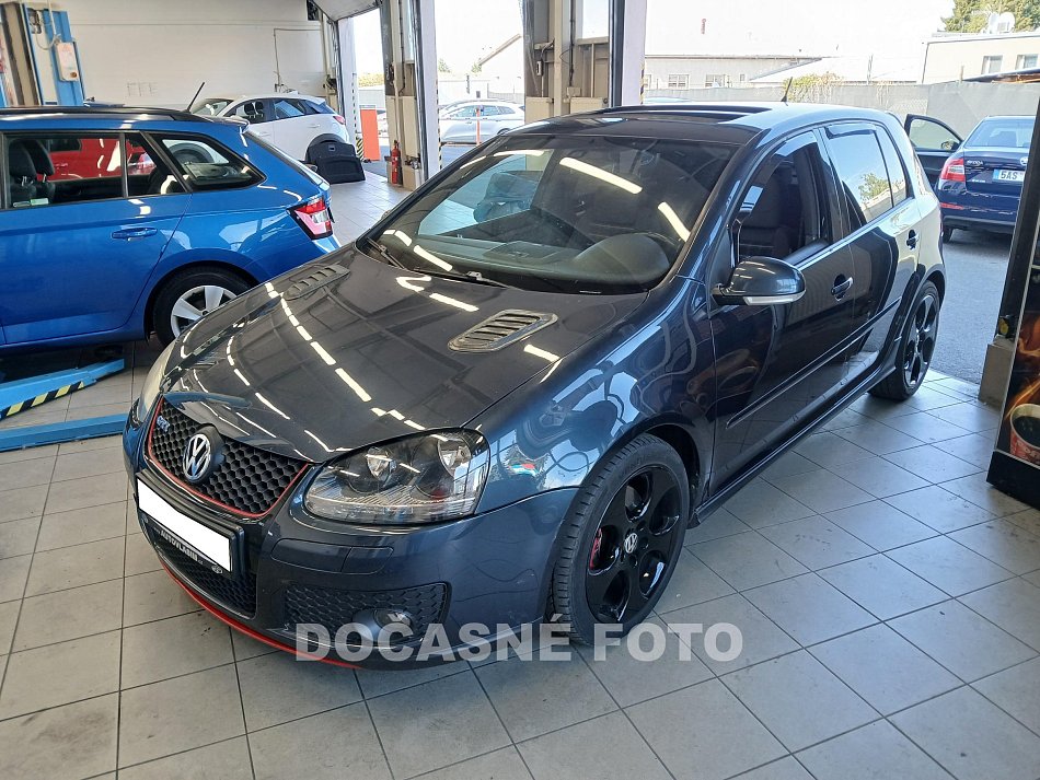 Volkswagen Golf 2.0 TSi 