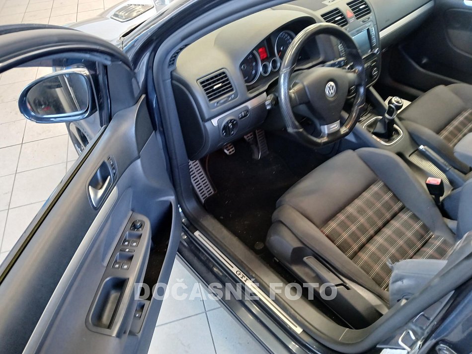 Volkswagen Golf 2.0 TSi 